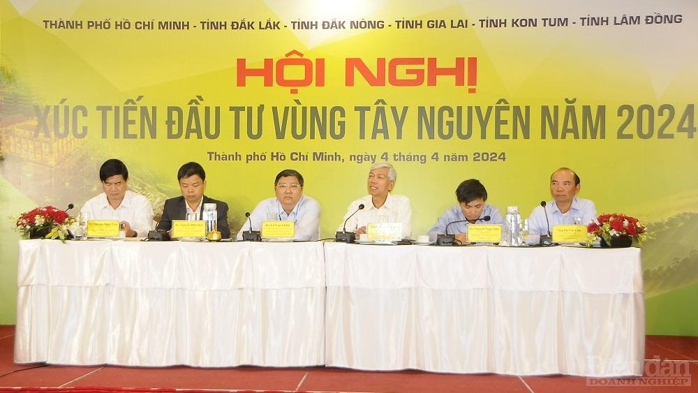 Lãnh đạo UBND TP.HCM và 5 tỉnh vùng Tây Nguyên chủ trì Hội nghị.