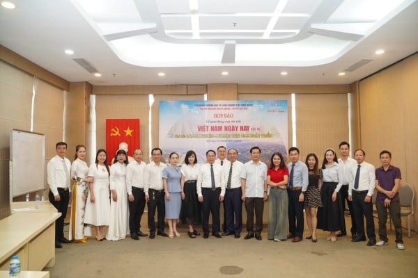 Lễ Phát động cuộc thi ảnh Việt Nam Ngày nay lần 6