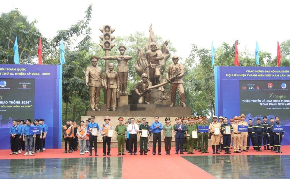 Phát động hưởng ứng Năm an toàn giao thông 2024