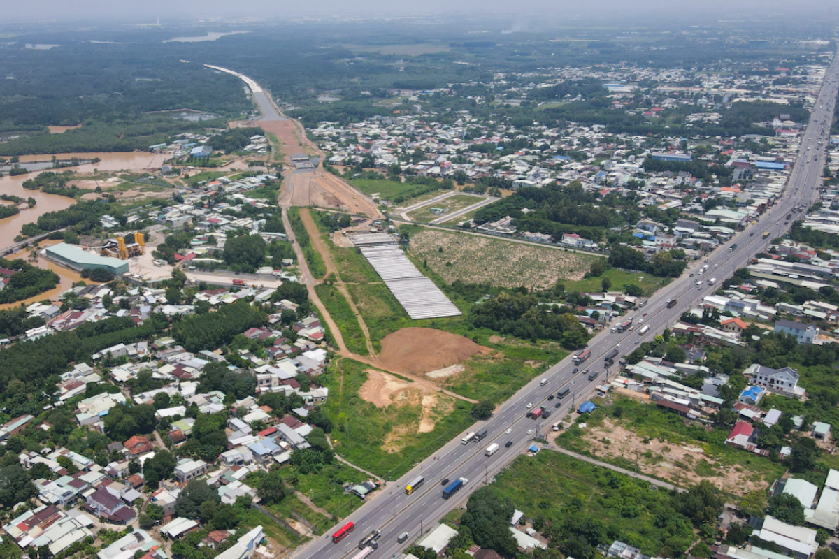 Thị trường bất động sản chứng kiến sự cải thiện rõ nét của phân khúc đất nền sau thời gian dài trầm lắng.