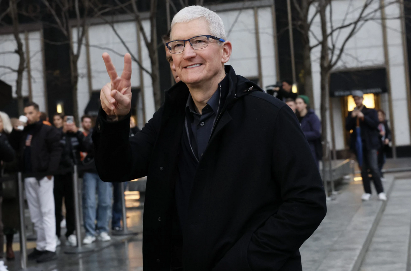 Tim Cook thăm Việt Nam