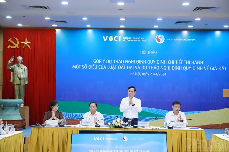 sáng 23/4, Liên đoàn Thương mại và Công nghiệp Việt Nam (VCCI) phối hợp với Bộ Tài nguyên và Môi trường tổ chức Hội thảo “Góp ý Dự thảo Nghị định quy định chi tiết thi hành một số điều Luật Đất đai và Dự thảo Nghị định quy định về giá đất”