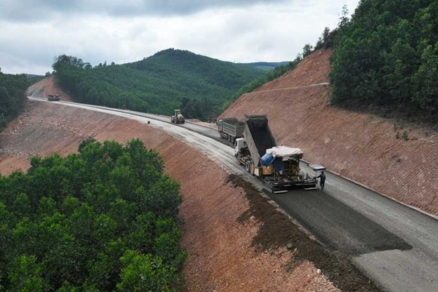 Sau hơn một năm thi công, dự án đường tỉnh 342 nối TP Hạ Long với H Ba Chẽ quyết tâm hoàn thành dự án trong quý II/2024