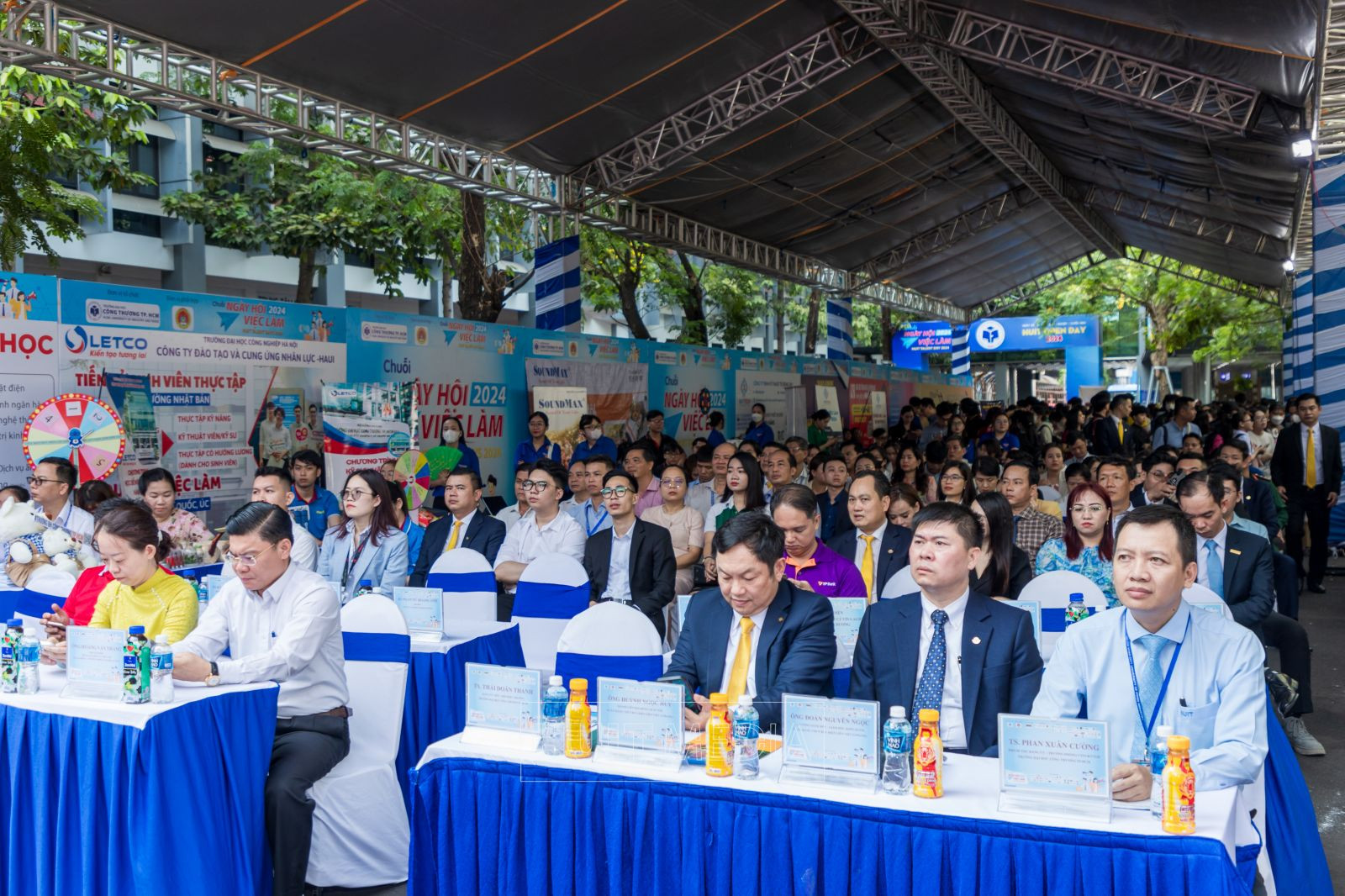 Chuỗi “Ngày hội việc làm - HUIT Talent Day 2024” tai Trường Đại học Công Thương TP. Hồ Chí Minh