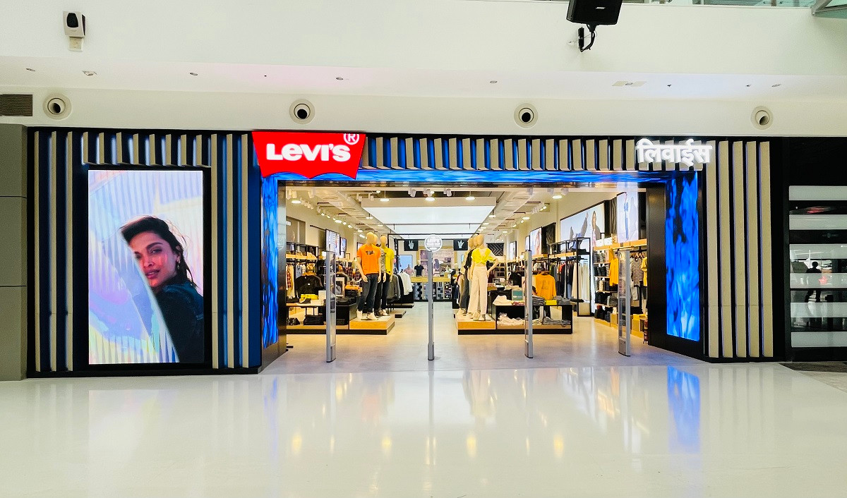 Levis vốn rất kiên định bán ở cửa hàng thực địa