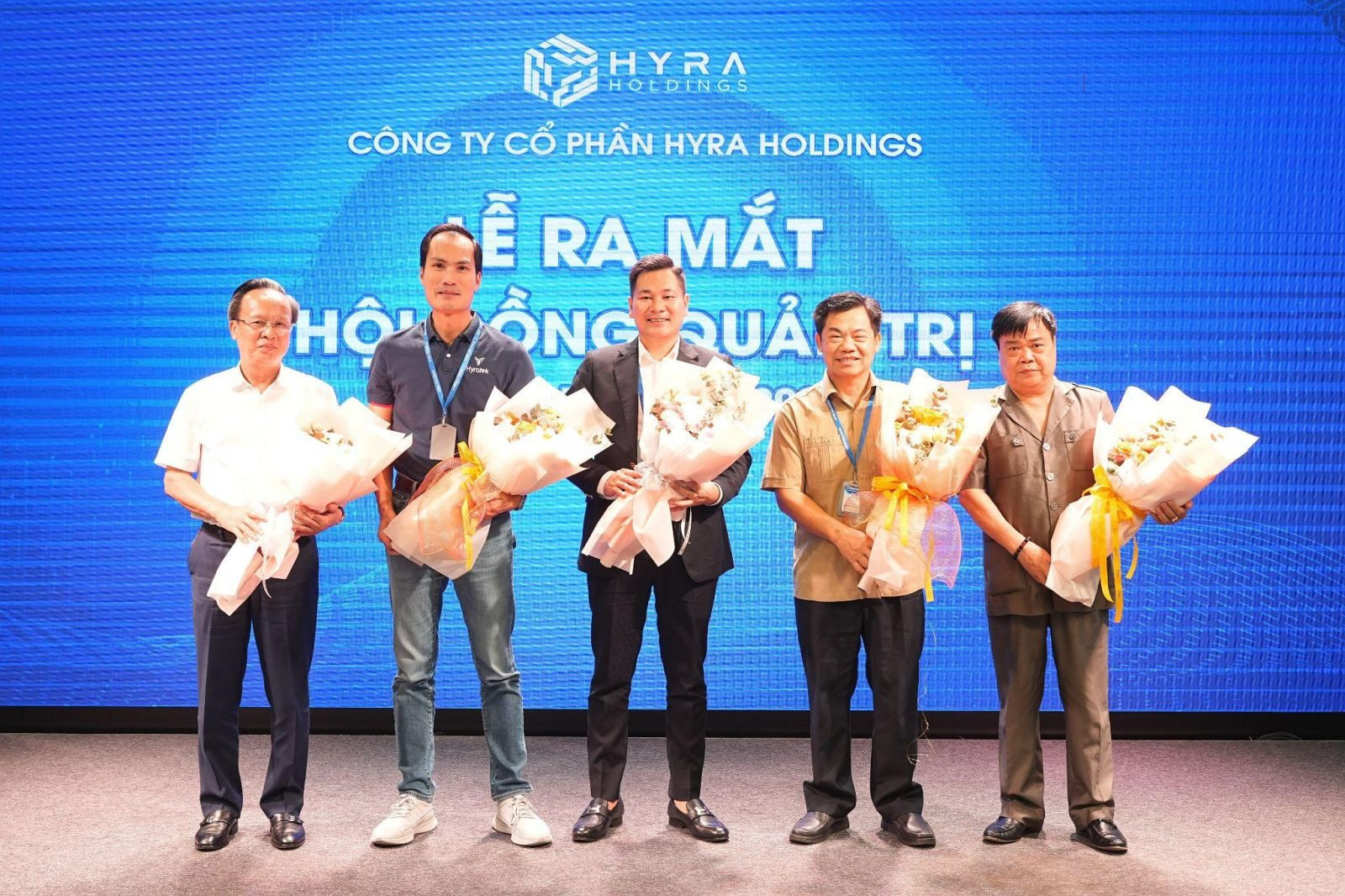 Hội đồng quản trị mới của Hyra Holdings nhiệm kỳ 2021 - 2026 ra mắt đại hội