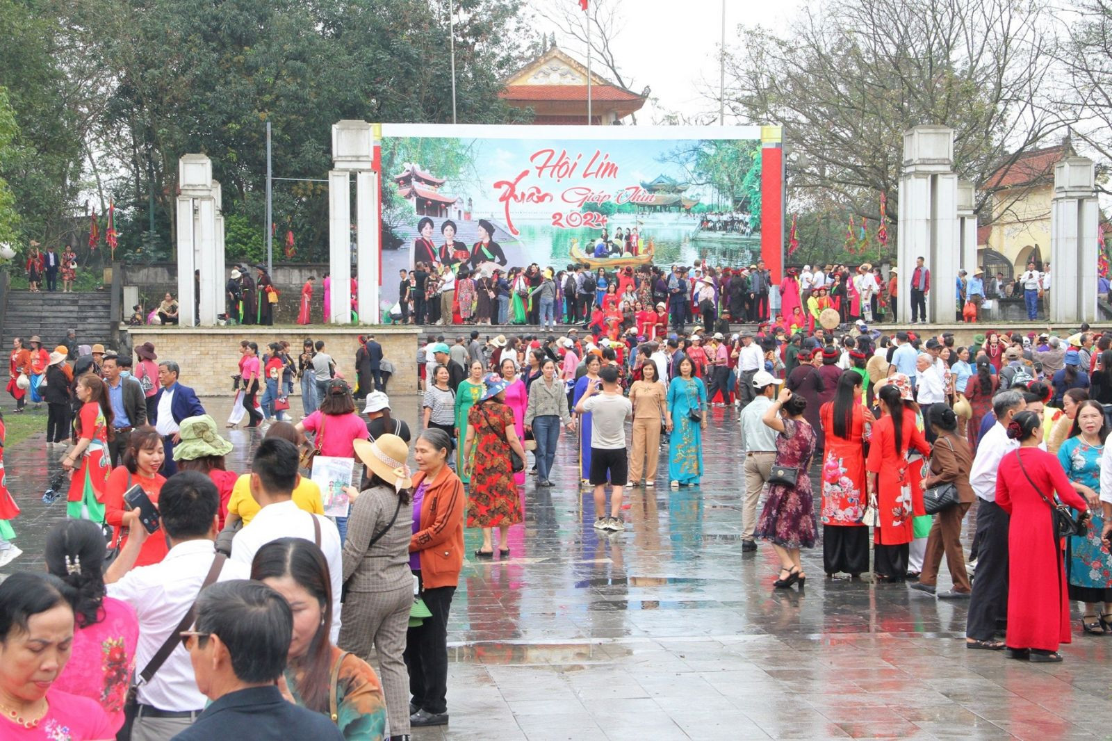 Hội Lim, Tiên Du, Bắc Ninh năm 2024 thu hút du khách 