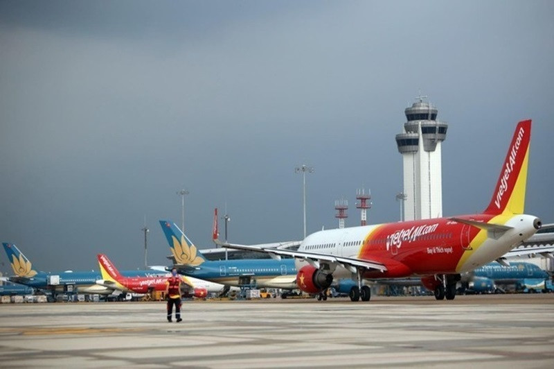 từ đầu năm đến nay, giá vé trung bình hạng phổ thông trên một số đường bay (giá đã bao gồm thuế, phí) của các hãng hàng không Việt Nam đều tăng so với cùng kỳ năm 2023 - Ảnh minh họa: ITN