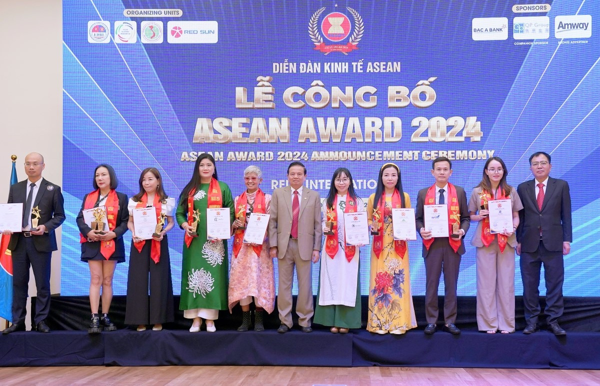 Vinalink Group xuất sắc lọt Top 10 thương hiệu nổi tiếng ASEAN năm 2024 