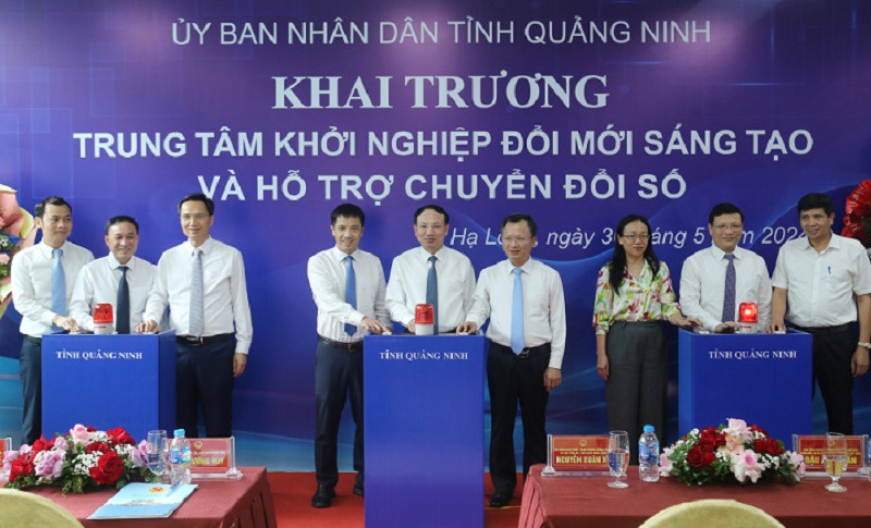 Ông Nguyễn Xuân Ký, Ủy viên Trung ương Đảng, Bí thư Tỉnh ủy, Chủ tịch HĐND tỉnh; Cao Tường Huy, Phó Bí thư Tỉnh ủy, Chủ tịch UBND tỉnh; Đậu Anh Tuấn, Phó Tổng Thư ký kiêm Trưởng ban Pháp chế, Liên đoàn Thương mại và Công nghiệp Việt Nam (VCCI), Giám đốc Dự án Sáng kiến Chỉ số Xanh cấp tỉnh (PGI)