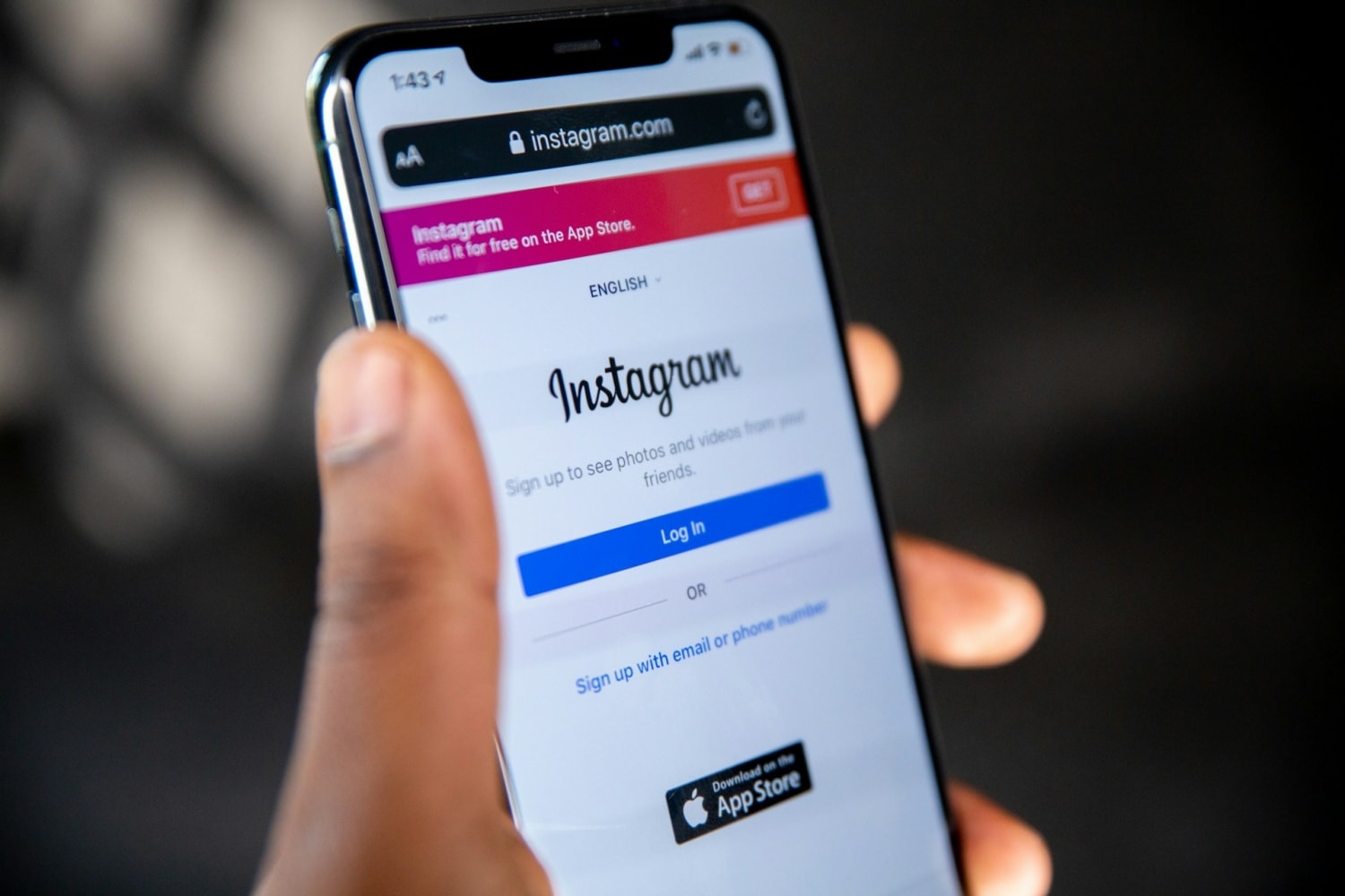 Instagram bắt đầu thử nghiệm quảng cáo “không thể bỏ qua”