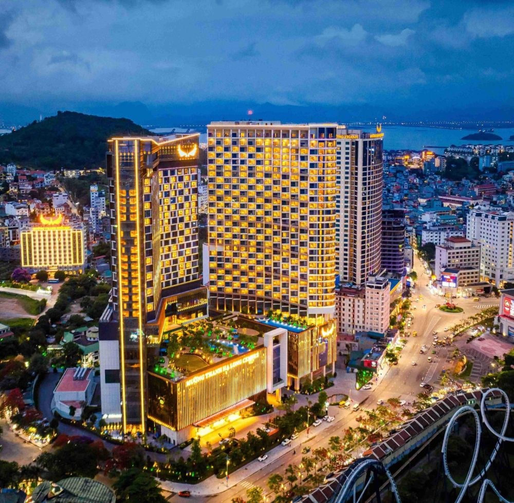 Tòa tháp đôi Mường Thanh Luxury Hạ Long Centre 