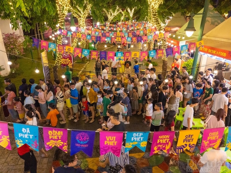 “Symphony of River” diễn ra vào tất cả các ngày trong tuần, lúc 20 giờ 30 phút hàng ngày tại Da Nang Downtown.