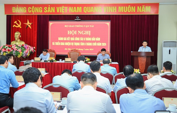 Bộ trưởng, Bộ GTVT Nguyễn Văn Thắng phát biểu chỉ dạo tại hội nghị