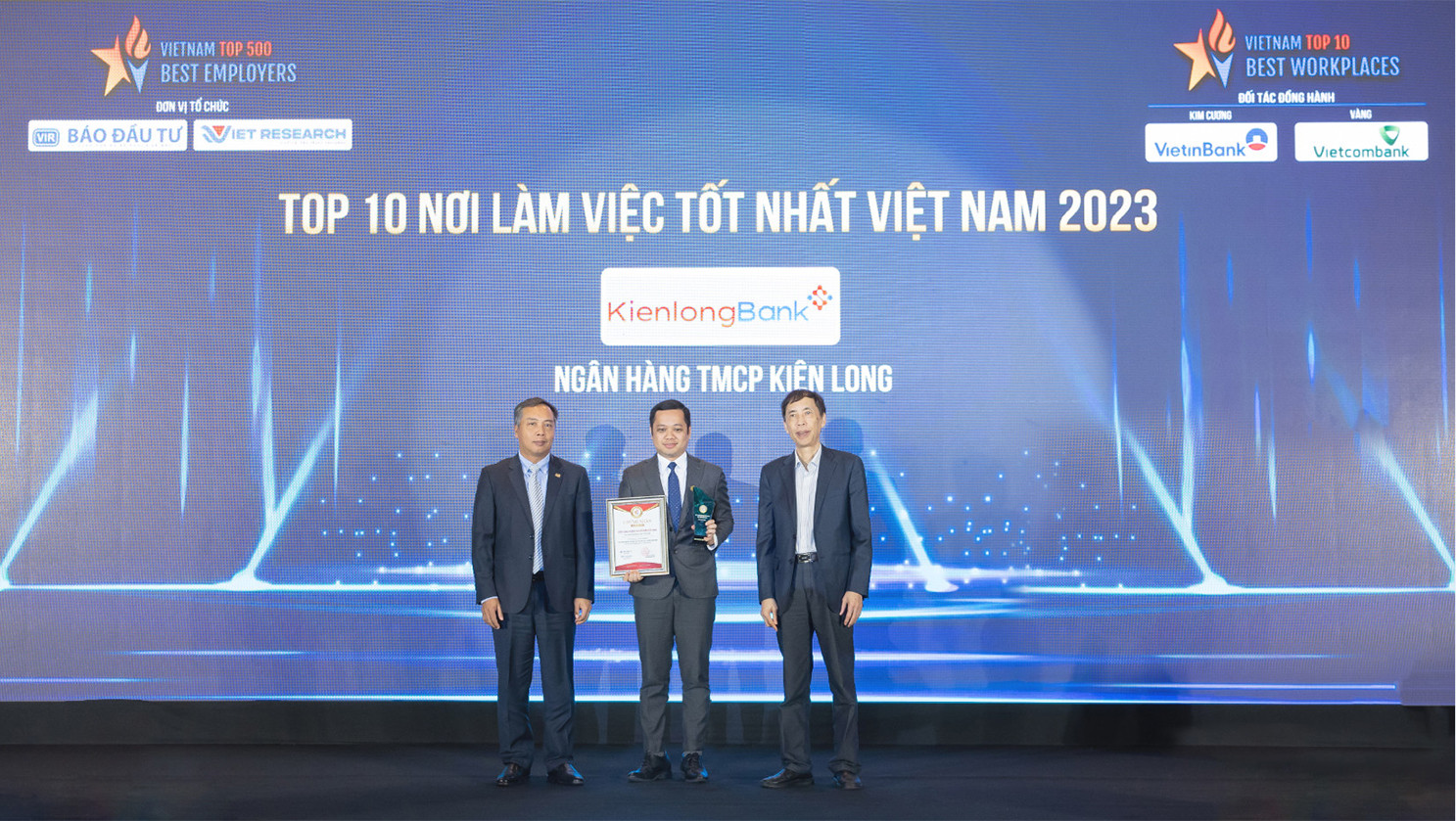 Anh 5: KienlongBank được vinh danh Top 10 nơi làm việc tốt nhất Việt Nam 2023