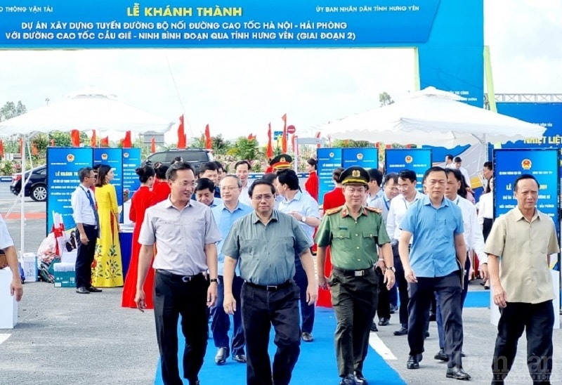 Thủ tướng dự lễ khánh thành tuyến đường nối 2 cao tốc huyết mạch của miền Bắc