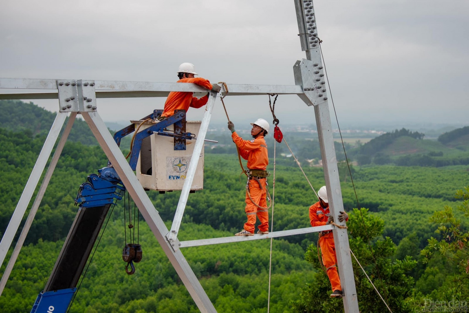 đã đảm bảo cung cấp điện an toàn, ổn định trong bối cảnh nhu cầu điện liên tục tăng cao.