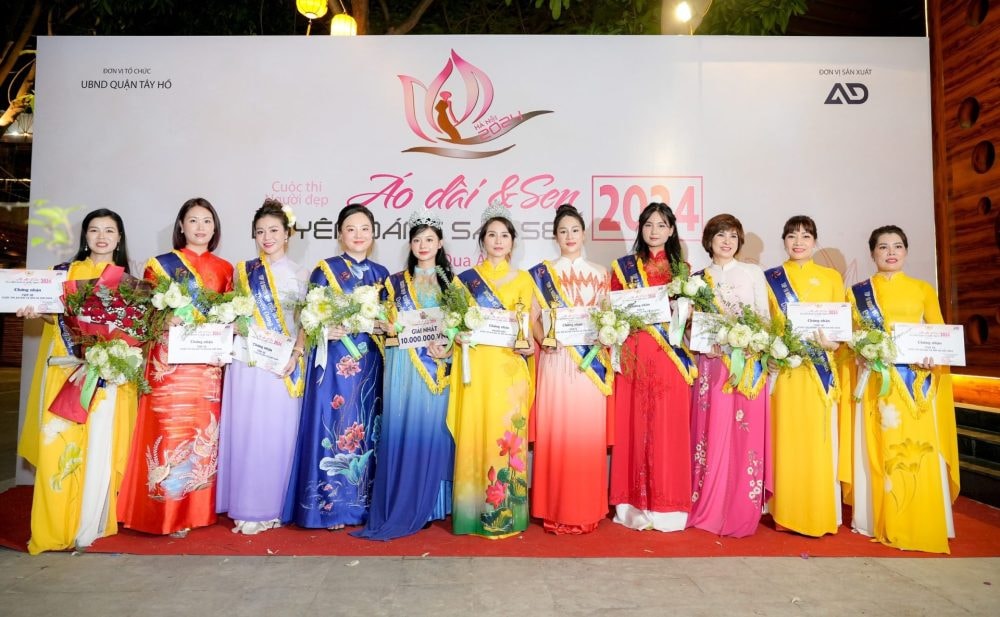 Trao giải cuộc thi ảnh: Người đẹp Áo dài và Sen Hà Nội 2024