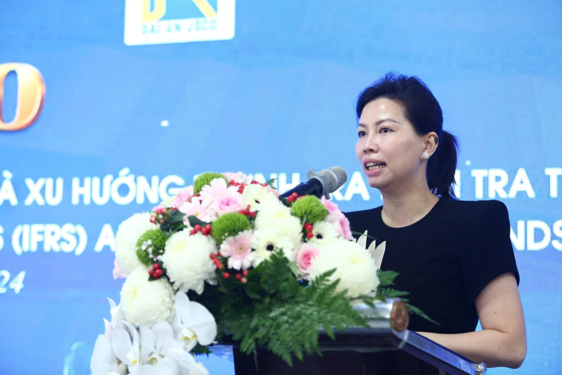 bà hương 1