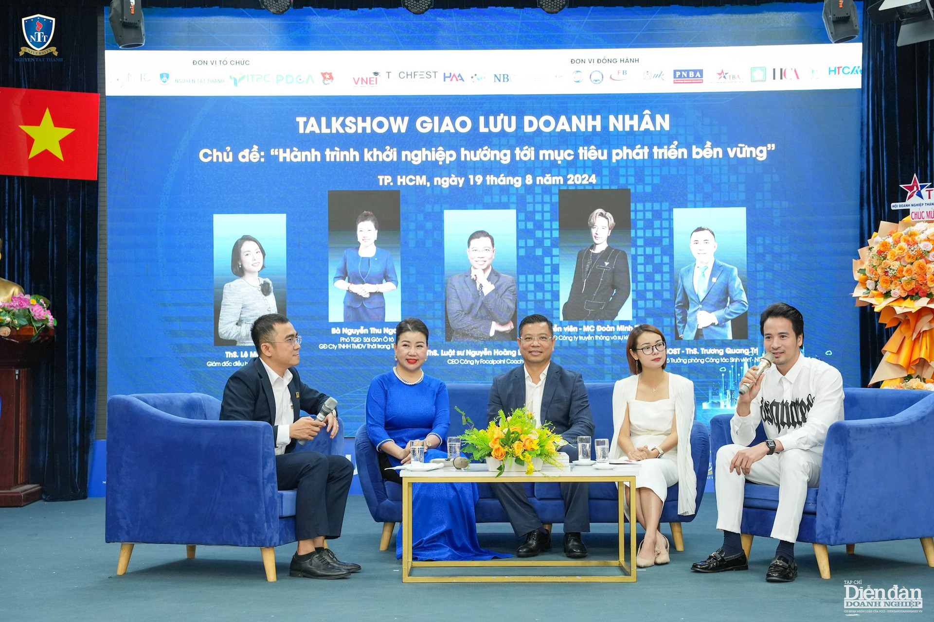 4 Diễn giả giao lưu tại Talkshow