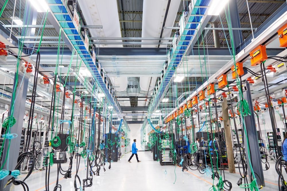 Toan tính của AMD khi thâu tóm một công ty máy chủ