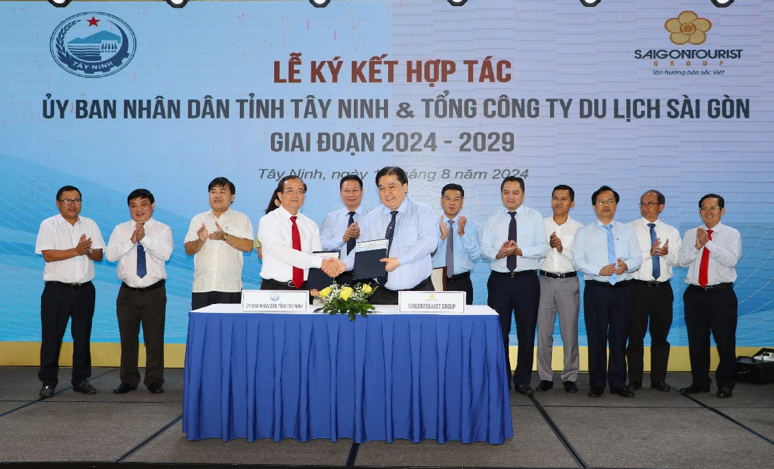 UBND tỉnh Tây Ninh và Saigontourist Group thực hiện ký kết thỏa thuận hợp tác