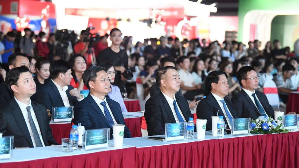 Khám phá đại tiệc 