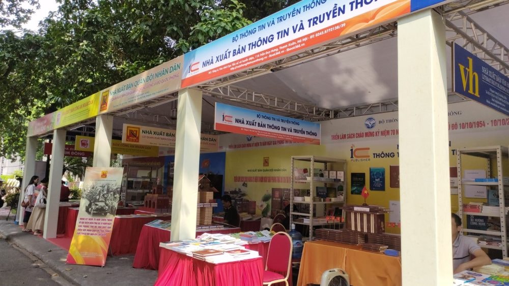 Câu chuyện về chữ viết của tiếng Việt