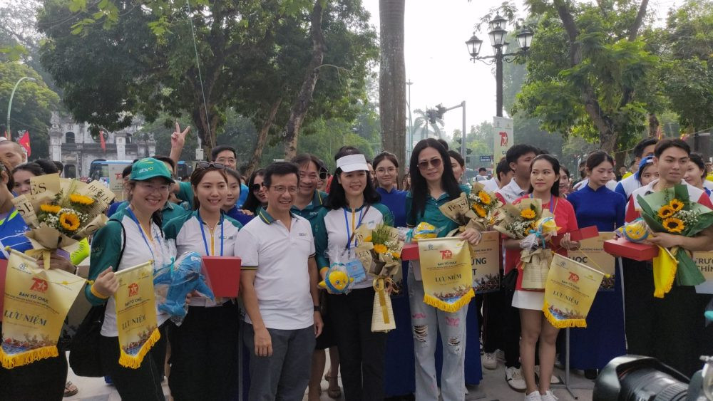 Giải Bơi chải Thuyền rồng Hà Nội mở rộng năm 2024 tôn vinh di sản văn hóa và phát triển du lịch Thủ đô