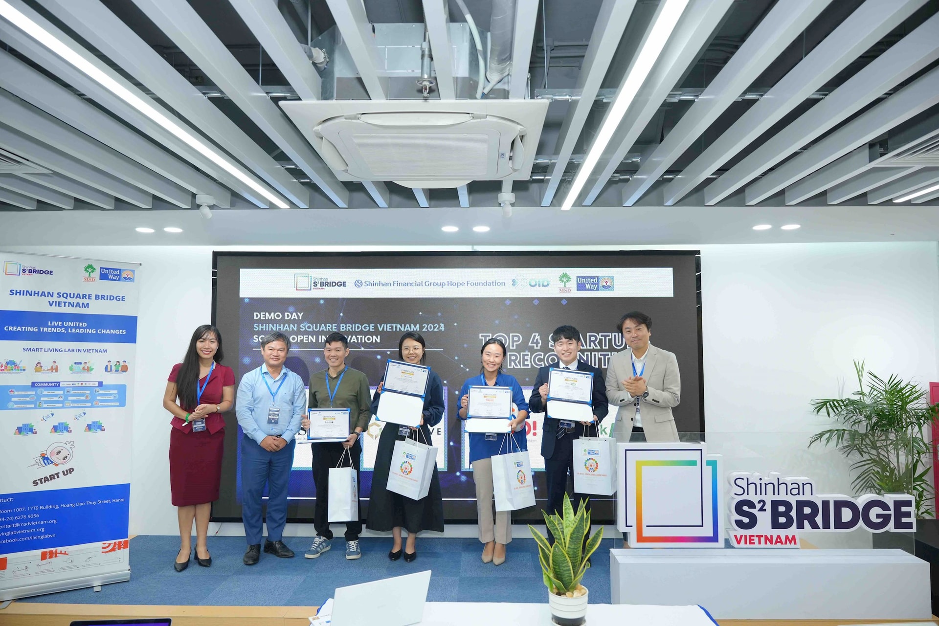 4. Top 4 startup xuất sắc nhất tham gia pitching tại sự kiện Demo Day