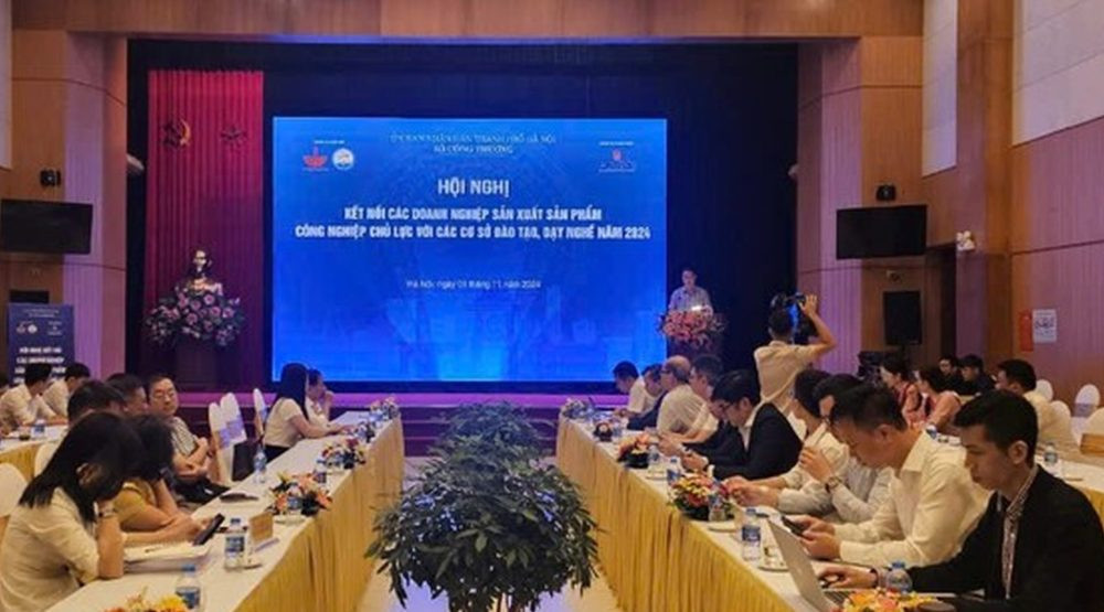 Phát triển nguồn nhân lực cho doanh nghiệp sản xuất sản phẩm công nghiệp chủ lực Hà Nội