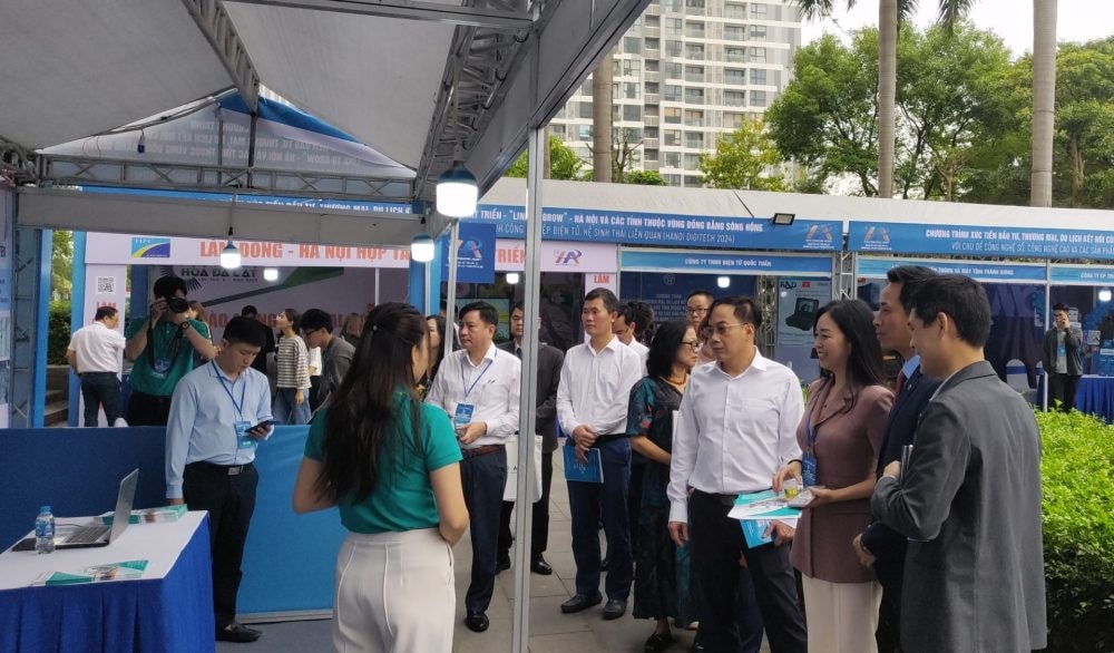Kết nối giao thương, giới thiệu sản phẩm công nghệ số thành phố Hà Nội 2024    