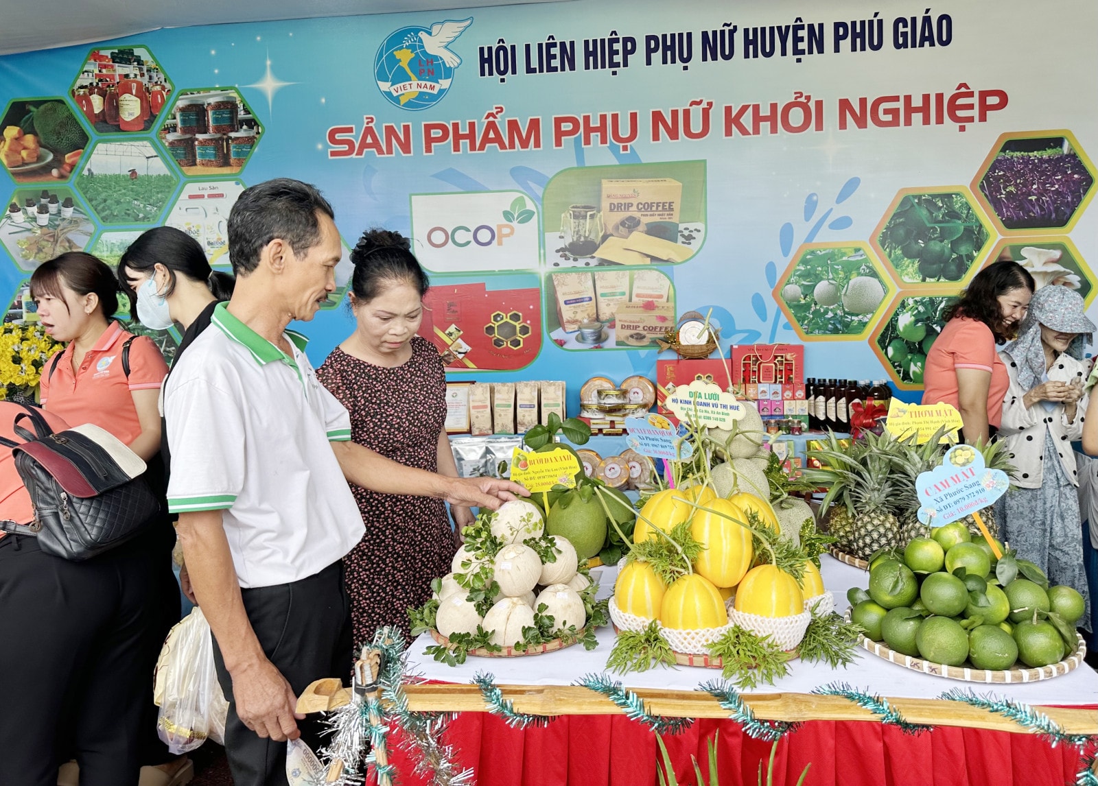 Sản phẩm OCOP tỉnh Bình Dương tham gia trưng bày tại Hội chợ thương mại, trưng bày và quảng bá sản phẩm nông nghiệp, công nghiệp 2024