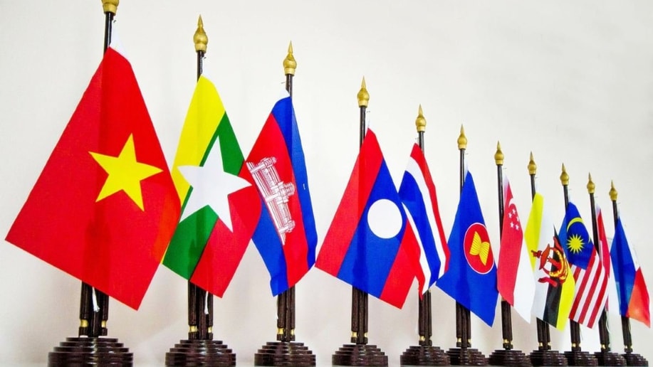 viet-nam-trong-cong-dong-kinh-te-asean-17135366988191833766856-56-0-619-1000-crop-17135367083062134103501.jpg