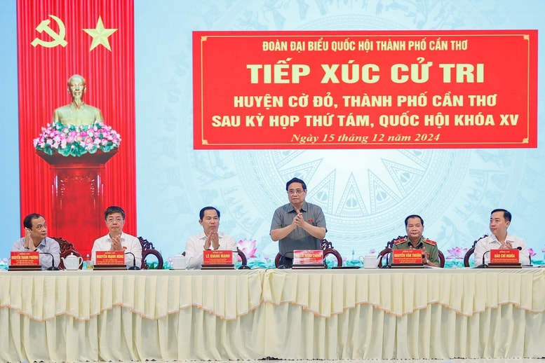 Thủ tướng Phạm Minh Chính và Đoàn đại biểu Quốc hội TP. Cần Thơ tiếp xúc với cử tri huyện Cờ Đỏ