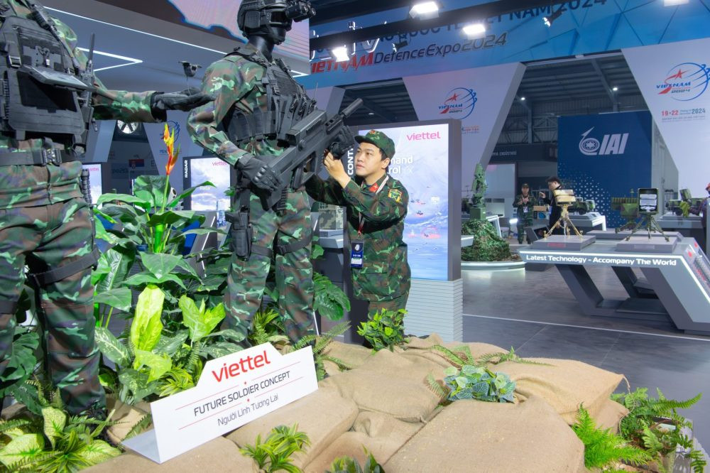 Viettel High Tech tôn vinh tinh thần dân tộc và công nghệ tiên tiến tại Vietnam Defense Expo 2024