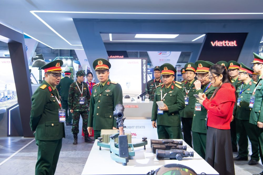 Viettel High Tech tôn vinh tinh thần dân tộc và công nghệ tiên tiến tại Vietnam Defense Expo 2024