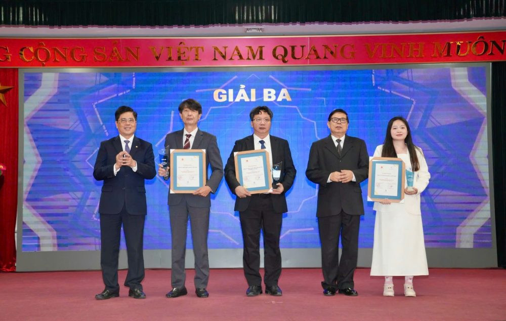 Vinh danh doanh nghiệp sử dụng năng lượng tiết kiệm và hiệu quả năm 2024