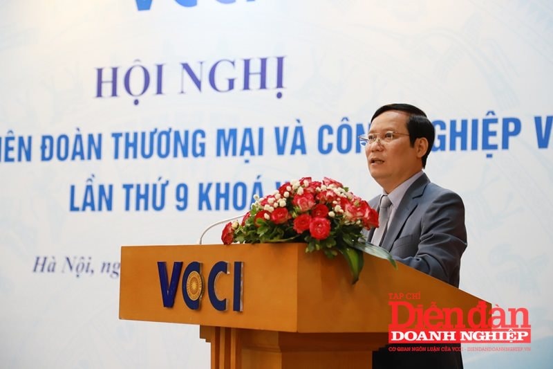 hoi-nghi-ban-chap-hanh-VCCI-lan-9-khoa-VII (8)