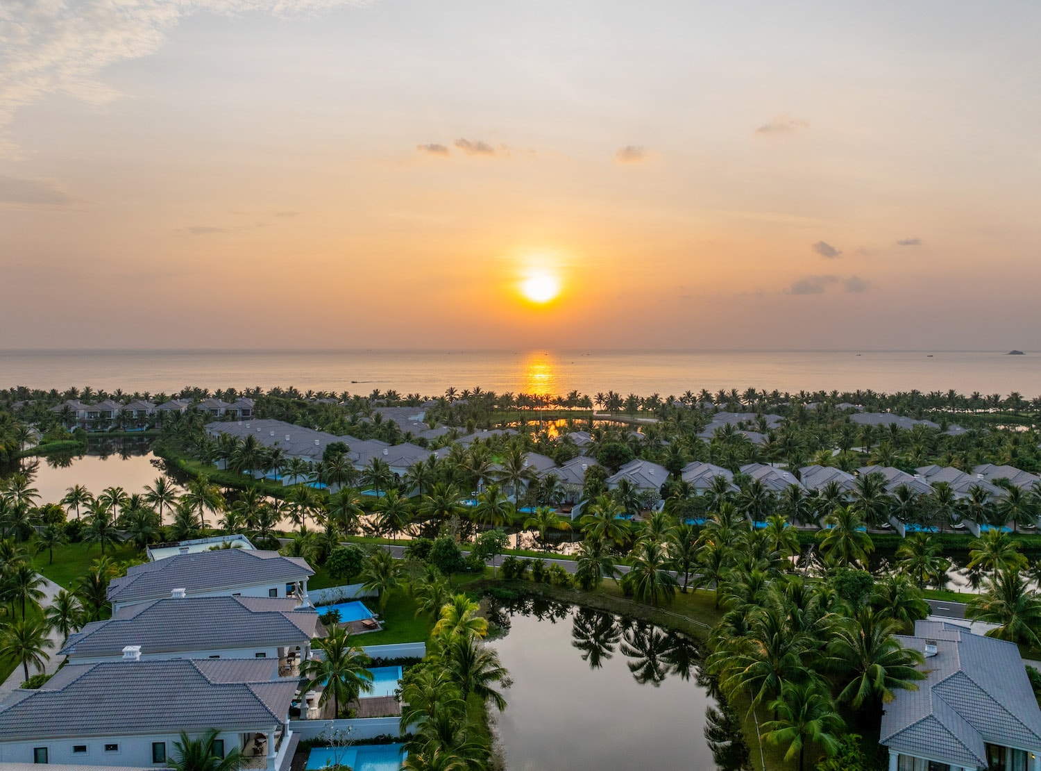 007tMeliaVinpearlPhuQuoc-Drone Aerial Sunset