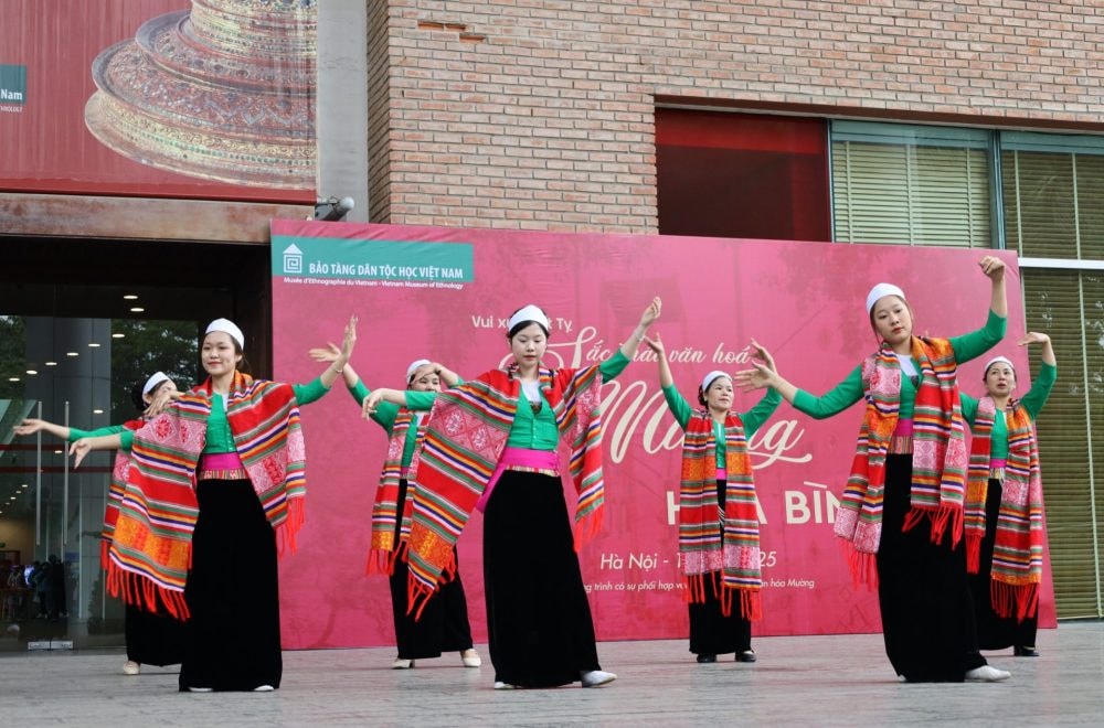 Khám phá phong tục Tết Mường ngay tại Hà Nội