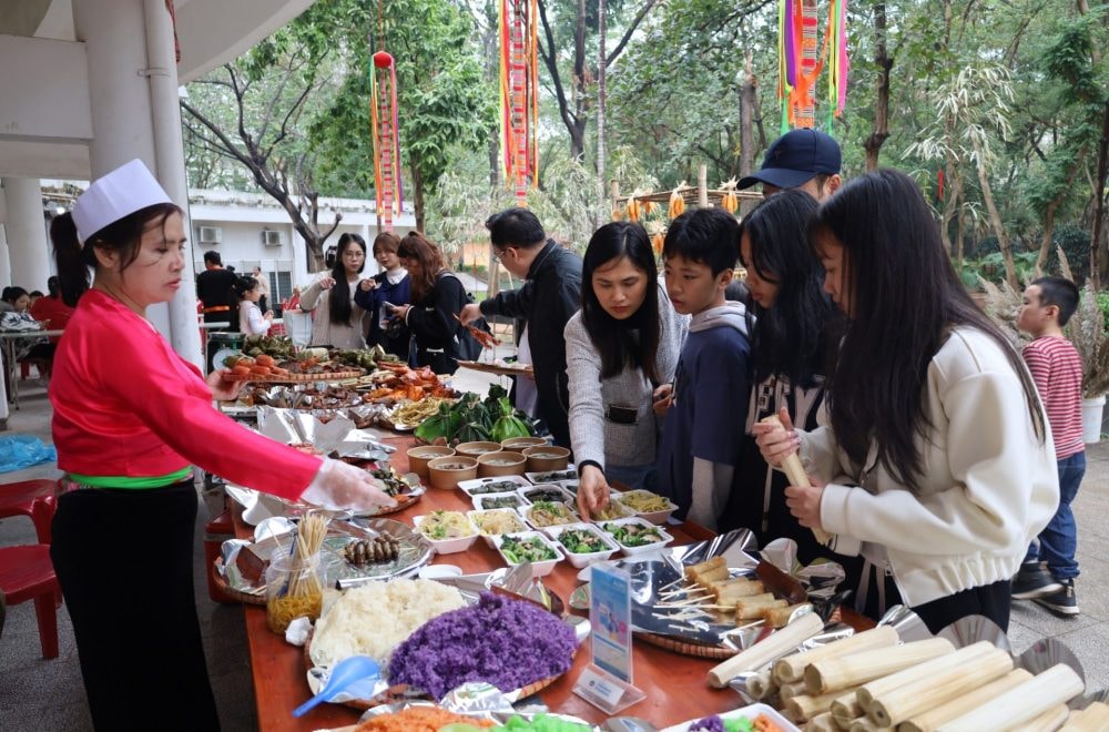 Khám phá phong tục Tết Mường ngay tại Hà Nội