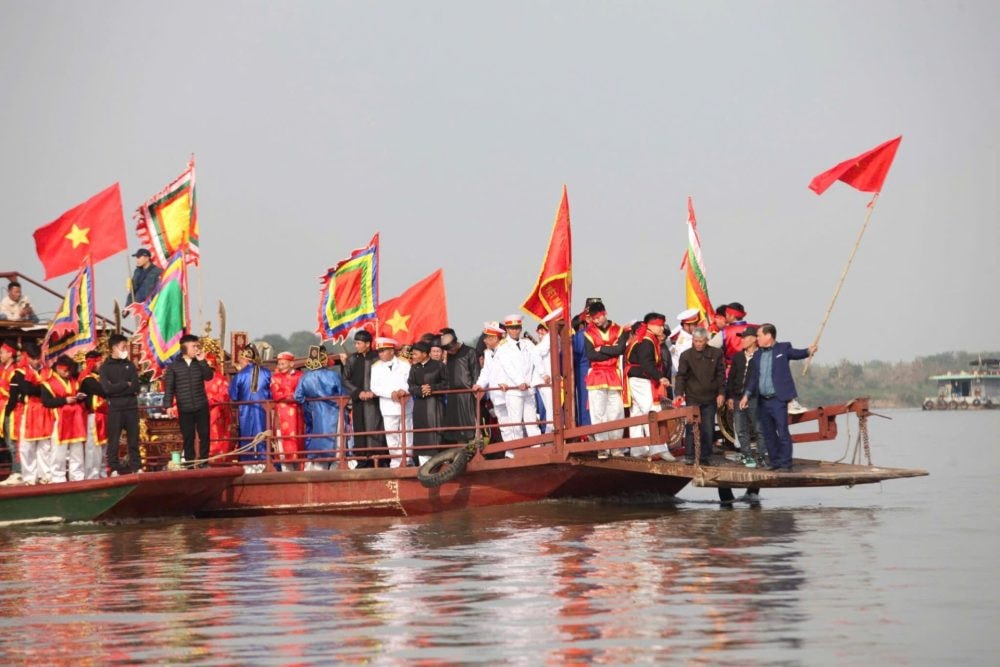 Người dân làng chài Vạn Vỹ gìn giữ lưu truyền lễ hội đầu xuân