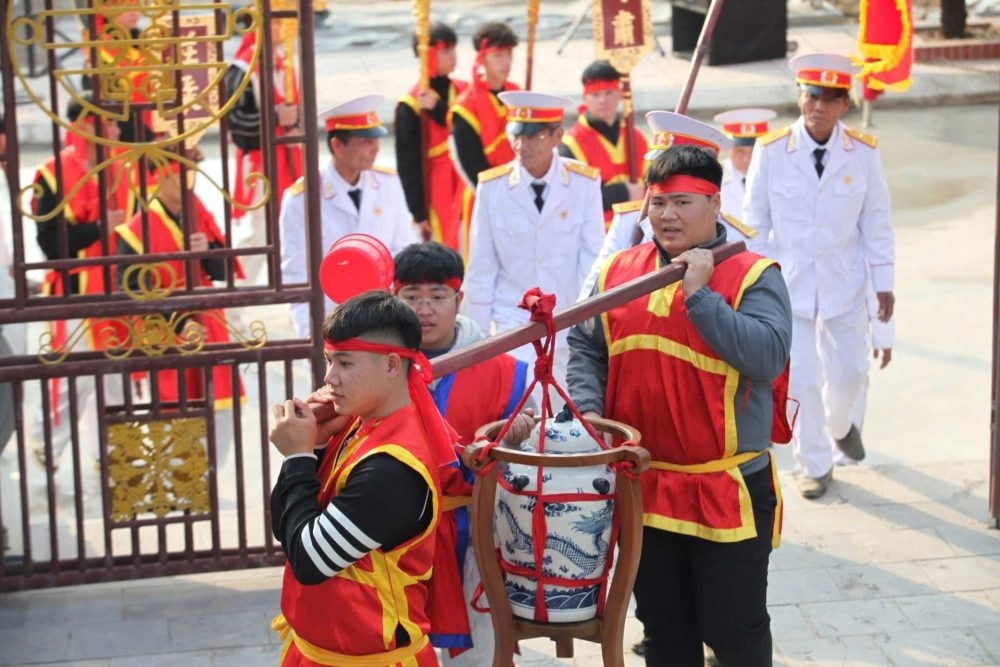 Người dân làng chài Vạn Vỹ gìn giữ lưu truyền lễ hội đầu xuân