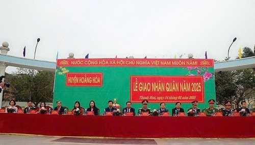 Huyện Hoằng Hóa (Thanh Hóa) long trọng tổ chức lễ giao nhận quân năm 2025