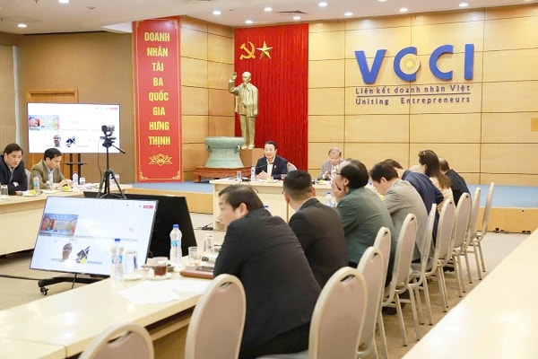 hoi-nghi-lan-thu-nhat-ban-chap-hanh-dang-bo-vcci-lan-thu-nhat-nhiem-ky-2020-2025-3.jpg