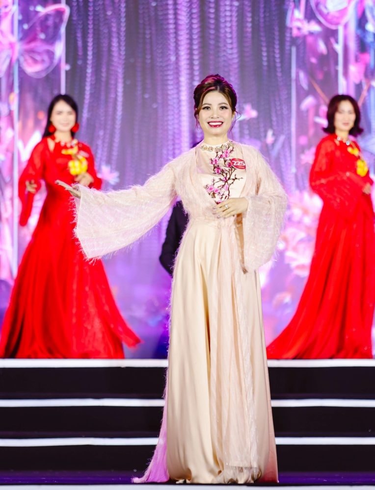 “Bông hồng thép” Hà Tĩnh đạt ngôi vị Á hậu 3 cuộc thi Hoa hậu Doanh nhân Việt Nam 2025