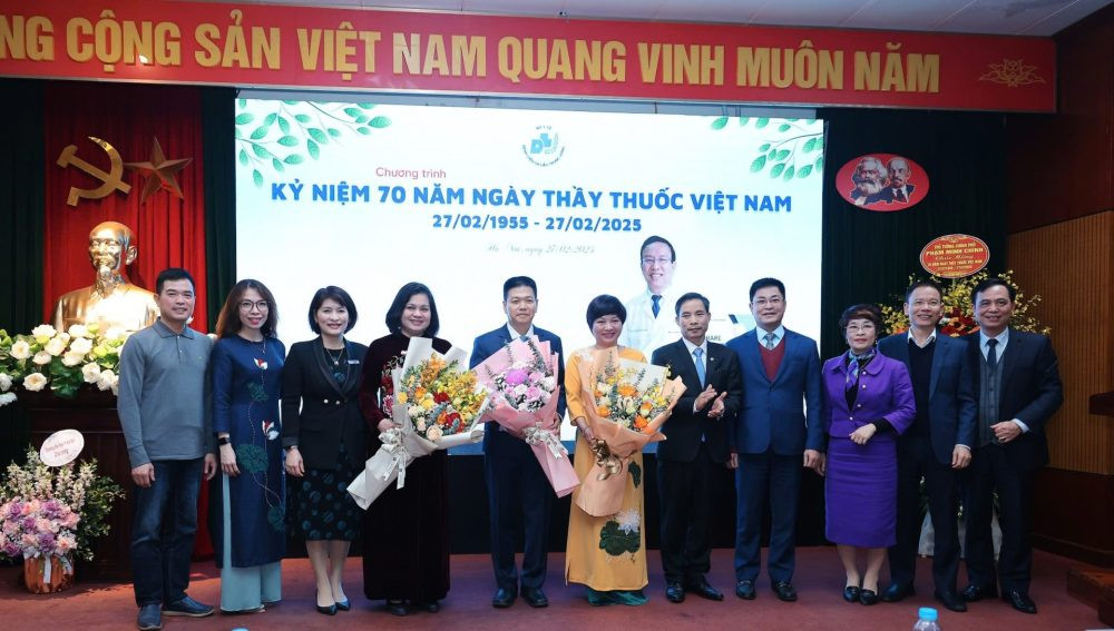 Bệnh viện Da liễu Trung ương tổ chức mít tinh kỷ niệm 70 năm Ngày Thầy thuốc Việt Nam