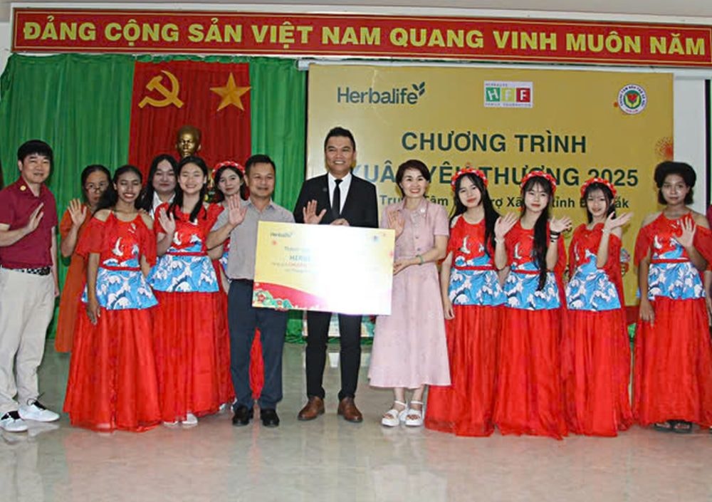 Chuỗi chương trình thường niên “Xuân Yêu Thương” cho trẻ em và người cao tuổi có hoàn cảnh khó khăn