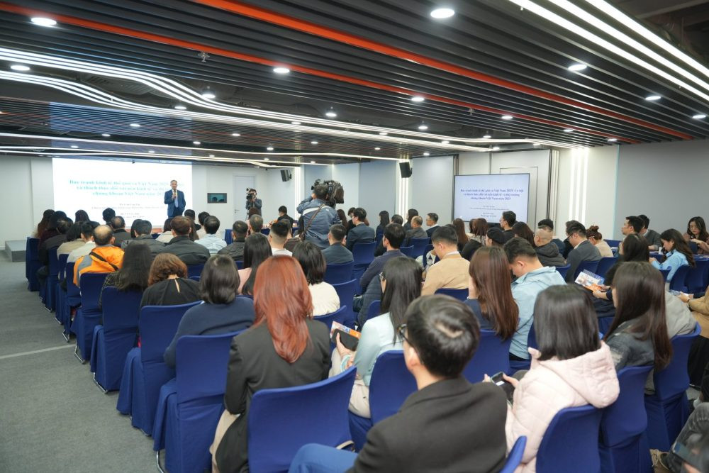 Triển vọng thị trường chứng khoán 2025 - Sức bật từ kỳ vọng mới Triển vọng thị trường chứng khoán 2025 - Sức bật từ kỳ vọng mới